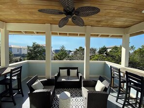 Outdoor dining - 🏖️Walk to Beach | 4 Bikes | Game Room | Pool | Fleur de Sea Main House🏖️ (Inlet Beach)