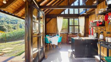 Cabin | Outdoor dining