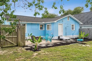Exterior - Walk to Beach-Backyard with Games-The Blue Marlin (Panama City Beach)