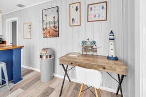 Interior - Walk to Beach-Backyard with Games-The Blue Marlin (Panama City Beach)