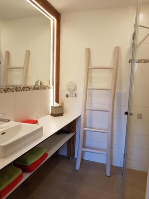 디럭스 트윈룸, 전용 욕실, 언덕 전망 | 욕실