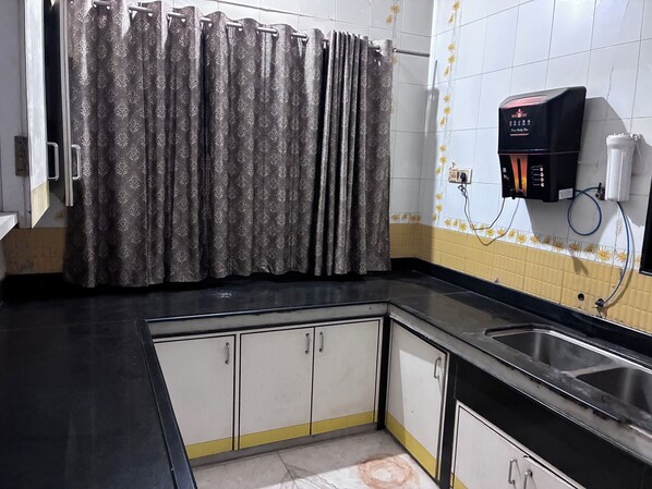 Private kitchen - Aatithi Stay (Panvel)