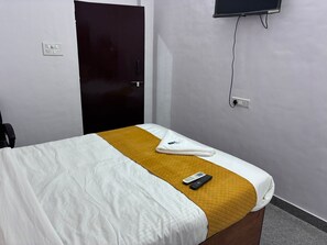 Room - Aatithi Stay (Panvel)