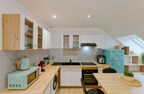 Private kitchen - Studio BRUME  In the heart of PORTBAILAccess to the swimming pool (Port-Bail-sur-Mer)