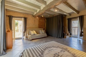 5 Schlafzimmer, Bügeleisen/Bügelbrett, WLAN, Bettwäsche