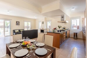 Dining - Infinity Villa – Kapparis, 4 min walk to Malama Beach (Paralimni)