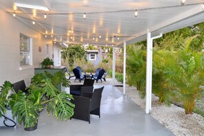 Terrace/patio - Vibrant Cuban Style 3BR with AC near Beach & Downtown (Fort Myers)