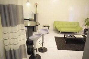 Free WiFi, bed sheets - Fana Hotel (Dakar)