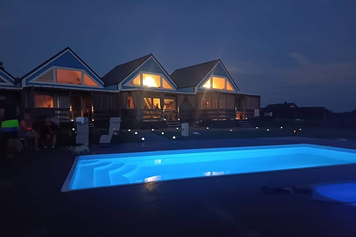 Hus - 3 sovrum - uteplats | Pool