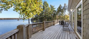 Fall Foliage Lodge near Schoodic Scenic Byway & Acadia National Park w/ kayaks
