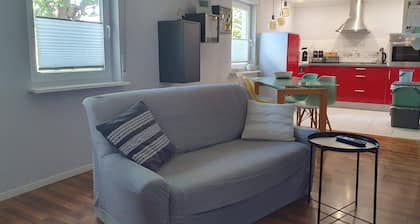 1 room apartment with terrace, quietly situated on the edge of a field.