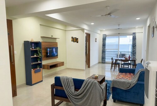 Super deluxe room in 4BHK Apartment with ensuite Couple Friendly