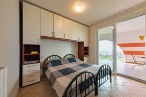 2 bedrooms, free WiFi, bed sheets - La Terrazza sul Lago (Tavernola Bergamasca)