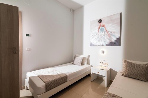 Nerida Luxury Villa 2