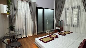 Family Room, Balcony, Garden View