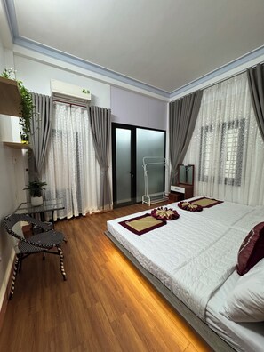 Family Room, Balcony, Garden View - DAI NOI SAPHIA HOMESTAY (HUE)