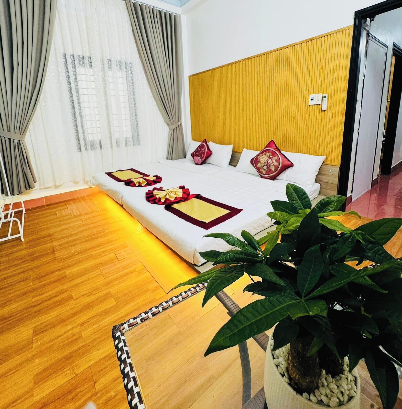 Family Room, Balcony, Garden View | Free WiFi