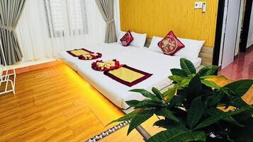 Family Room, Balcony, Garden View | Free WiFi