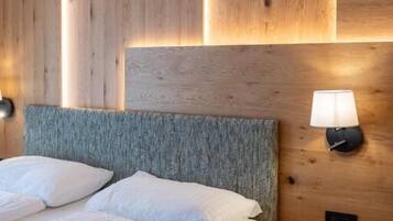 Deluxe-Doppelzimmer, Hügelblick