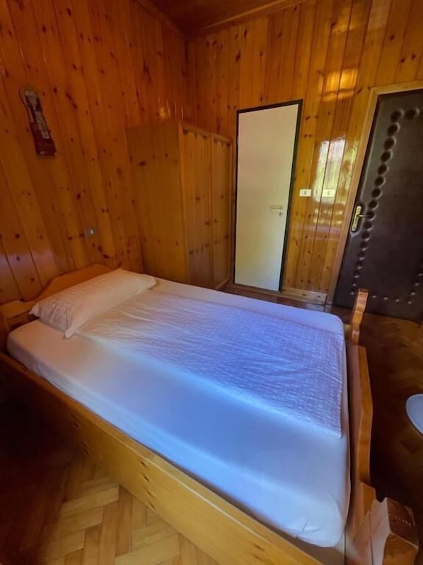 Classic Single Room, Balcony