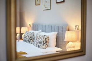 2 bedrooms, individually decorated, individually furnished, free WiFi - The Saddlery (Norwich)