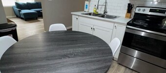 2BR/1BA - Bright & Comfortable Apartment!