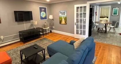 Gorg 2 BR/1BA Mins to NYC