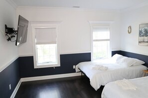 Desk, iron/ironing board, travel cot, WiFi - Luxury 2BR Home | 2.5 Baths & Modern Comfort (Caldwell)
