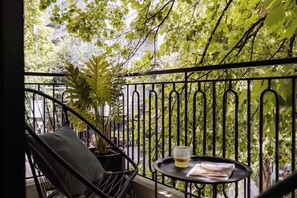 Property grounds - Portal Arévalo in Palermo by Magno | 21 (Buenos Aires)