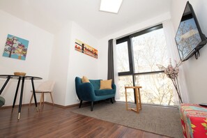 Living area - Cozy 1-Bedroom Apartment with Easy Access to Vienna’s Old Town #4of4 (Vienna)