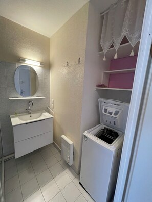 Hair dryer, towels - Embrun - Cosy T2 apartment with unobstructed view (Embrun)