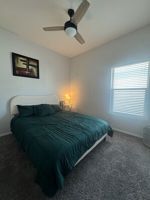 3 habitaciones, escritorio, wifi gratis y ropa de cama 