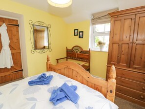 2 bedrooms, individually decorated, individually furnished, free WiFi - Bodorwel Cottage (Penrhyndeudraeth)