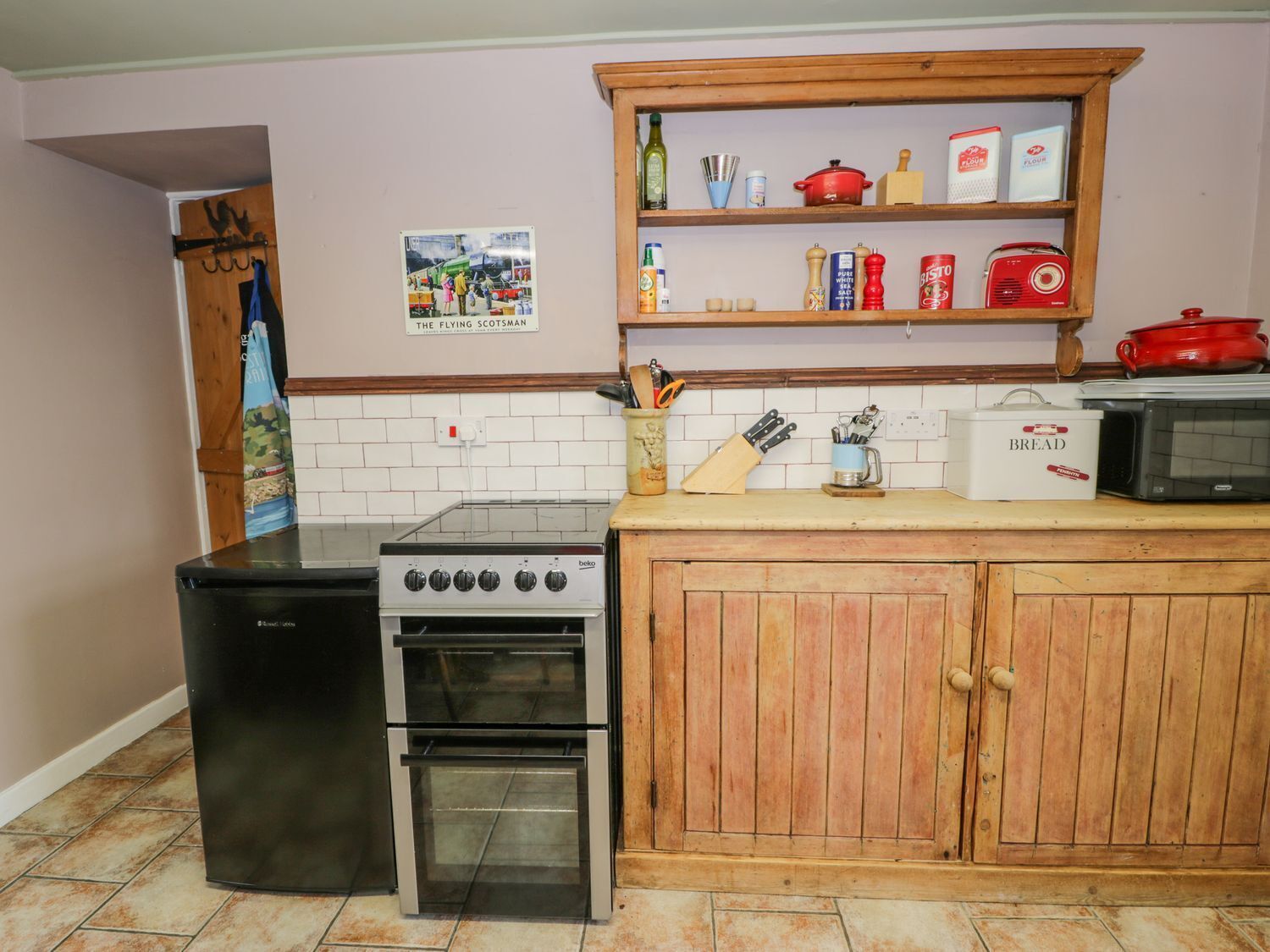 Cookware/dishes/utensils