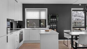 Premium Apartment, Partial Ocean View | Private kitchen | Fridge, microwave, oven, stovetop