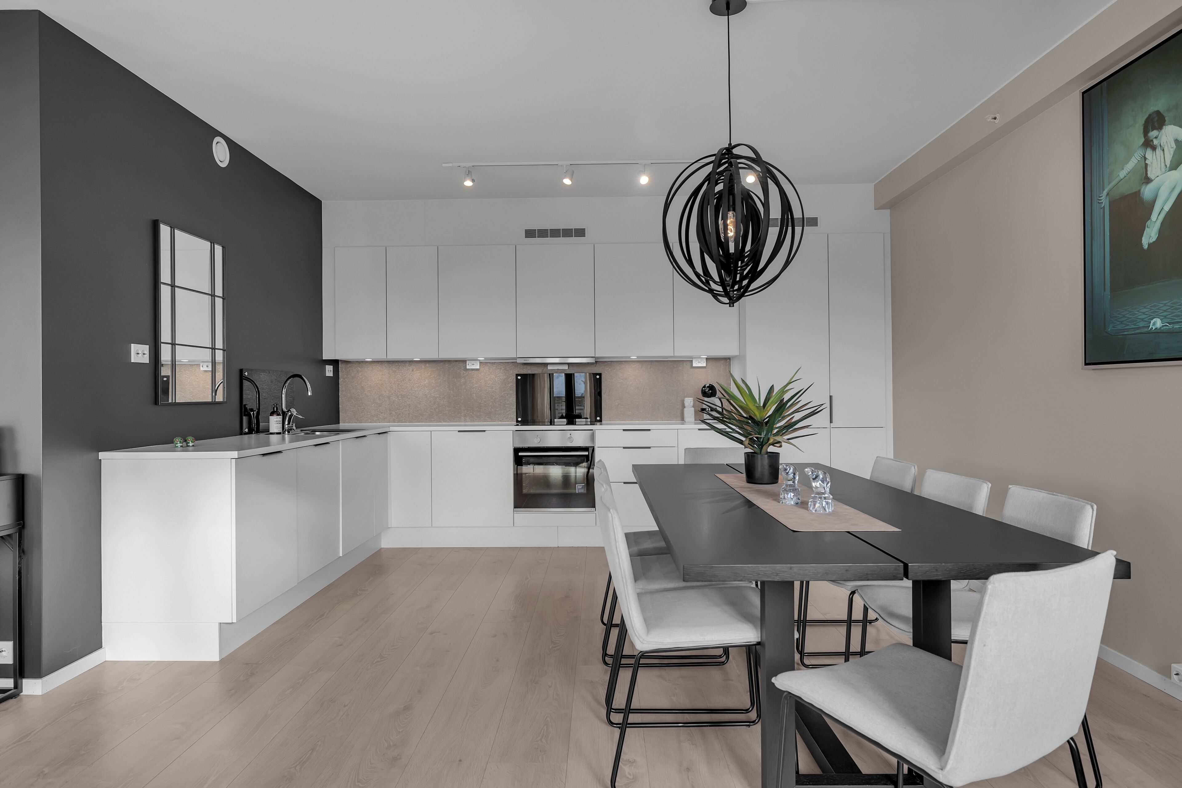 Premium Apartment, Partial Ocean View | Dining