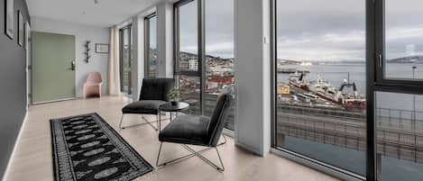 Premium Apartment, Partial Ocean View | Interior