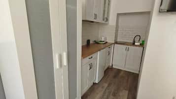 Apartamento clásico, Aire acondicionado, vistas al patio (006) | Cocina privada