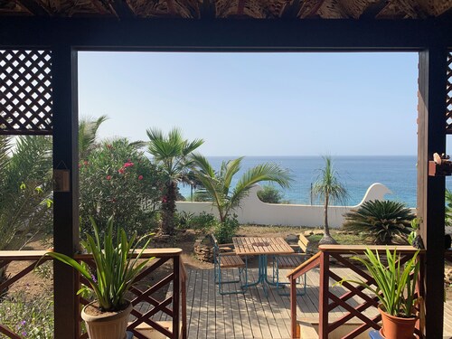 CAZA TROPIKAL large veranda Ponta Preta beautiful sea view close to everything