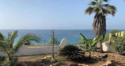 CAZA TROPIKAL large veranda Ponta Preta beautiful sea view close to everything