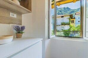 Interior - Cà Magnolia Appartamento 3 by Varenna Holidays (Lierna)