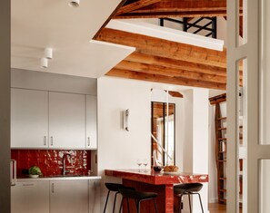 Private kitchen - Apartment of 78 m² in Neuilly-sur-Seine (Neuilly-sur-Seine)