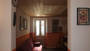 Interior - Room 'Camera 1' with Mountain View and Wi-Fi (San Giovanni)