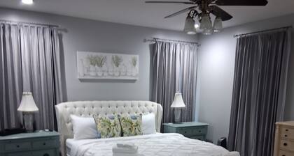 Spacious 5-bedroom house in beautiful Oak Grove with AC
