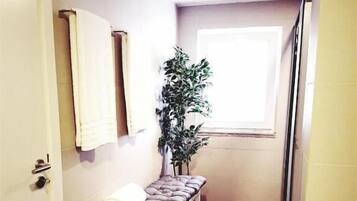 Quadruple Room | Interior