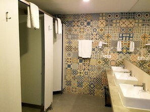 Værelse til 4 personer | Badeværelse