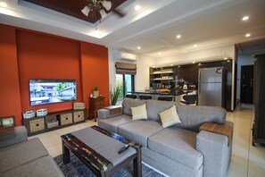 Living area - 3 BDR Private Pool Villa • 8 min to Ao Nang Beach (Ao Nang)