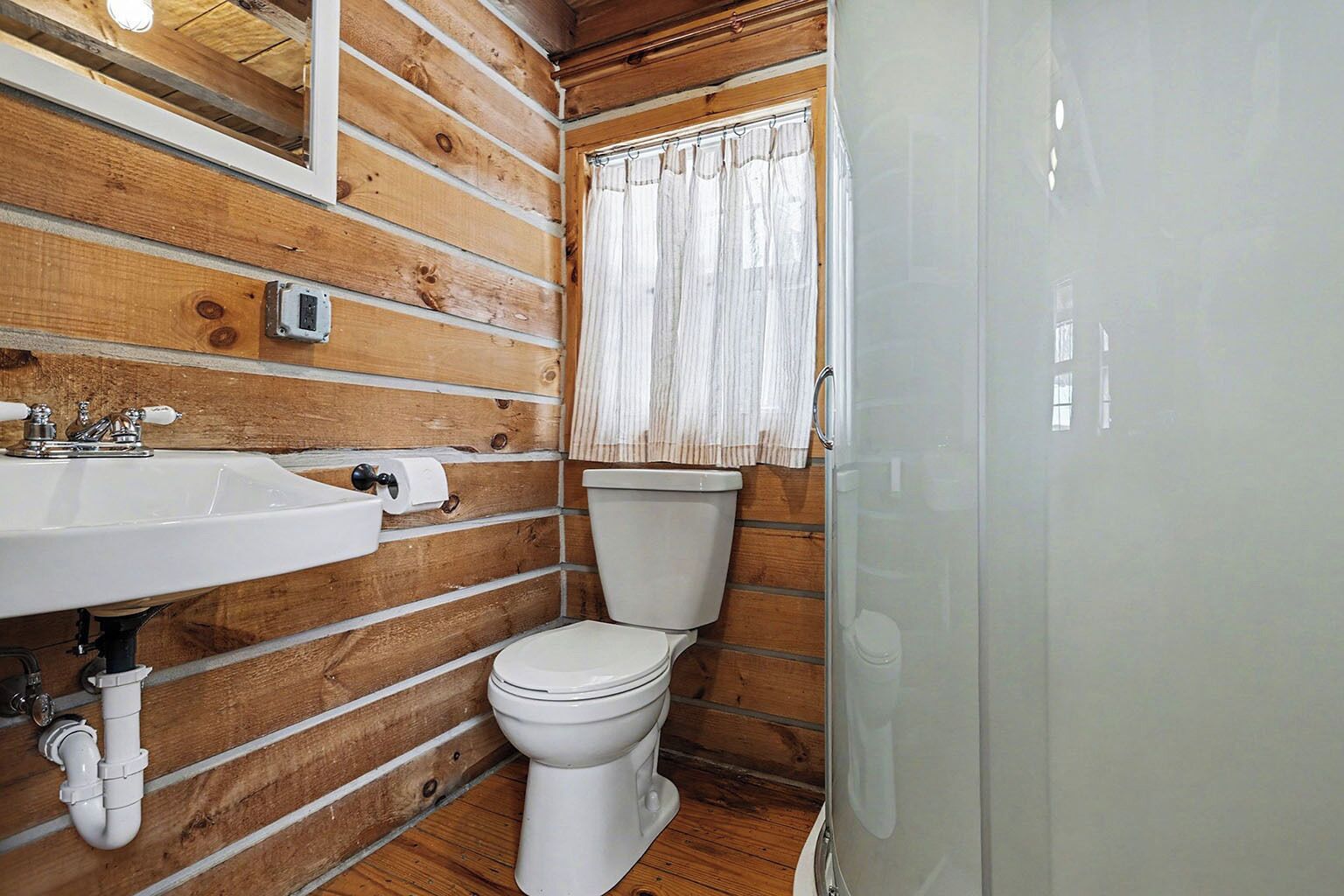 Douche, serviettes fournies