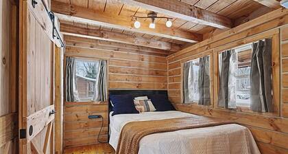 The Driftwood Cabin | Firepit | Serene | Pet-Friendly