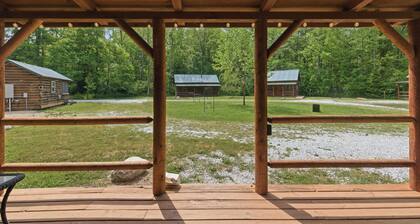 The Hideout Cabin | Firepit | Nature | Pet-Friendly